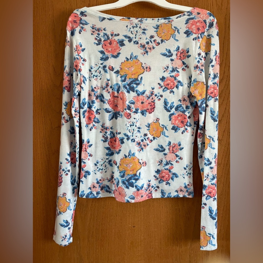 Girls light weight floral top